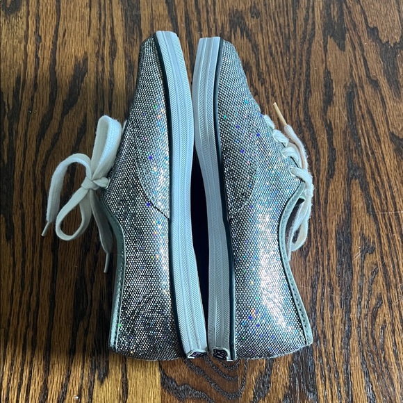 LIKE🆕SKETCHERS LIL BOBS Sparkling Silver Sneakers size Y3 - Picture 4 of 10